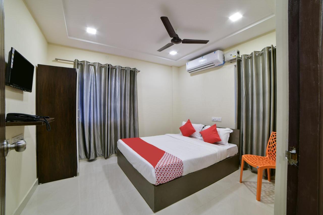 Oyo 16606 Iconic Living Hotel Hyderabad Ngoại thất bức ảnh