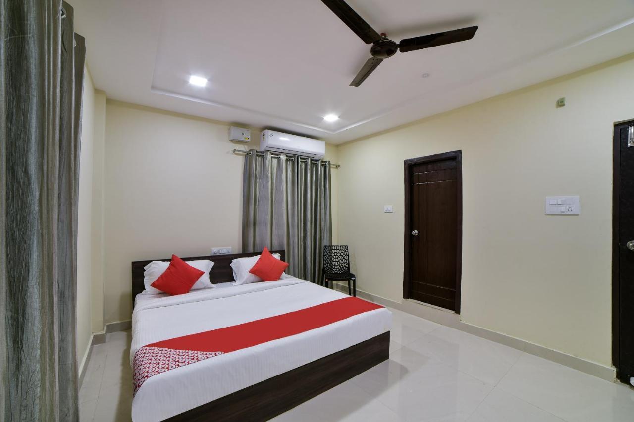 Oyo 16606 Iconic Living Hotel Hyderabad Ngoại thất bức ảnh